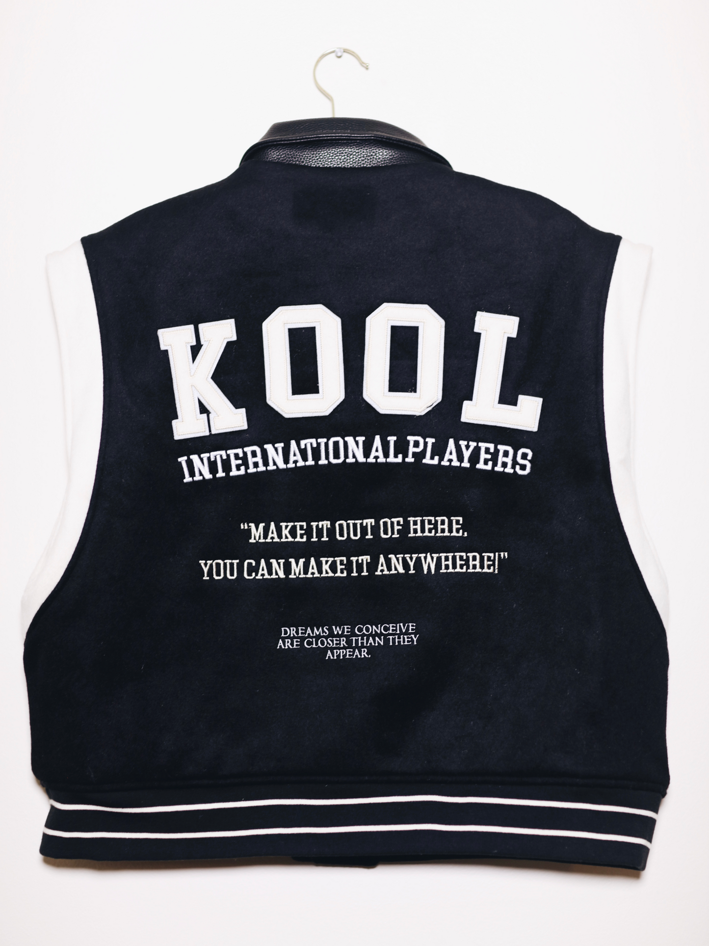 NEO-KOOL SLEEVELESS LETTERMAN